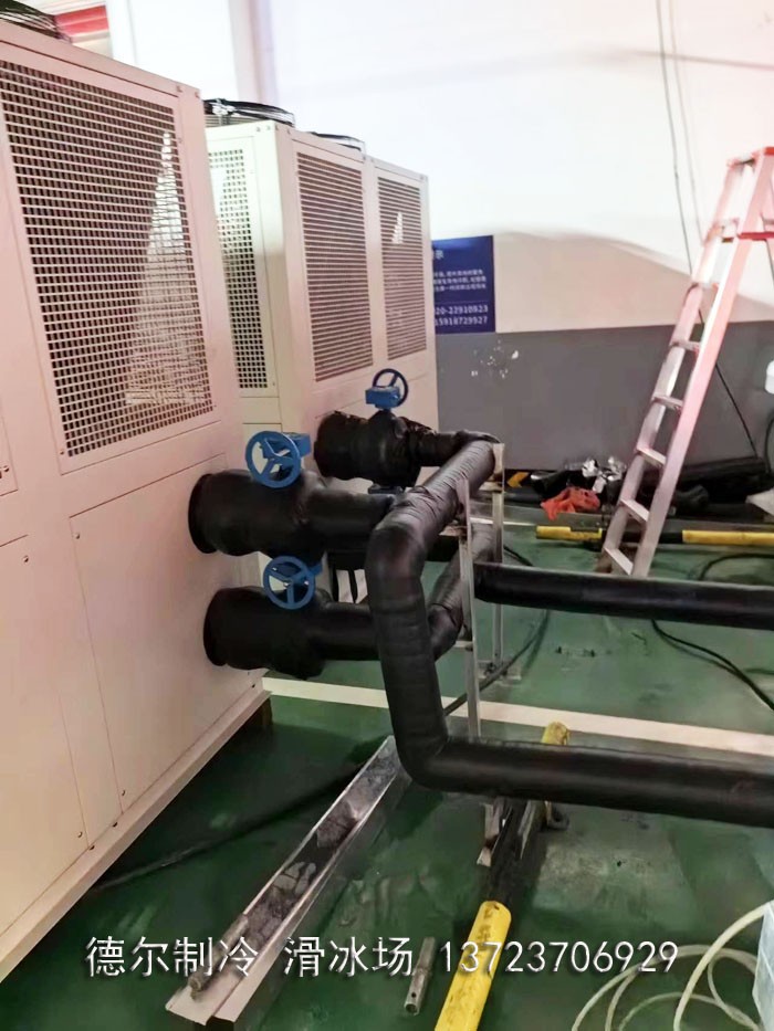 德爾制冷施工的莆田萬達廣場真冰場